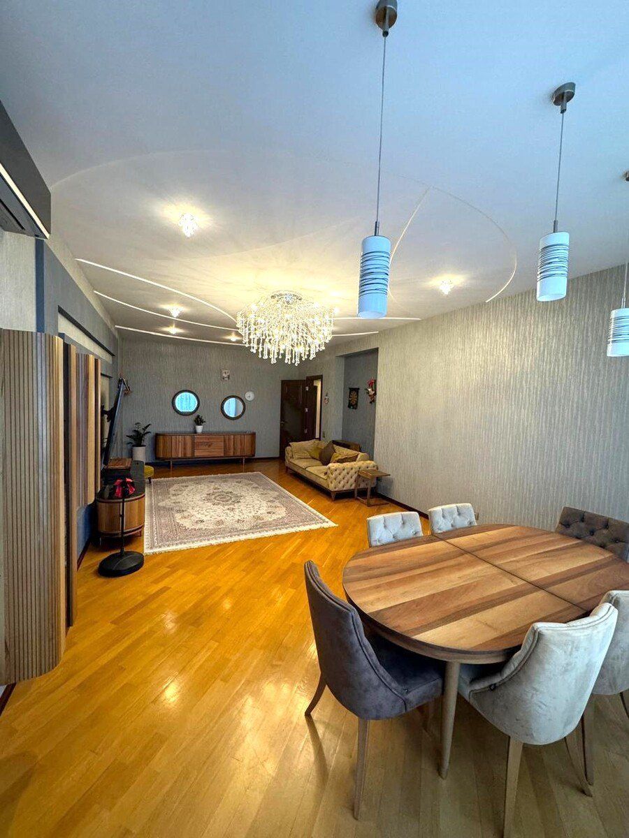 Satılır 7 otaqlı yeni tikili 450 m² — Mənzil, Bakı (3)