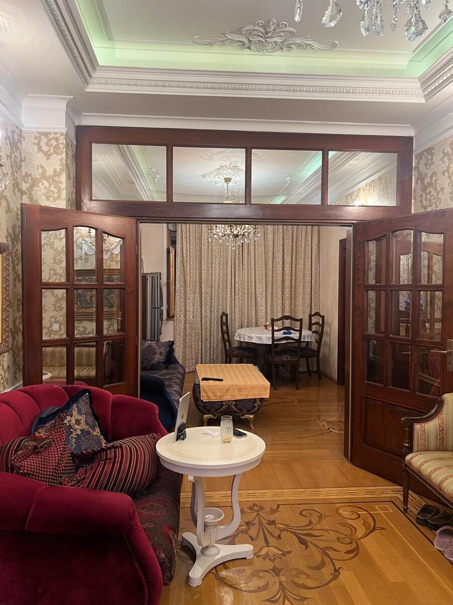 Satılır 5 otaqlı yeni tikili 247 m² — Mənzil, Bakı (8)