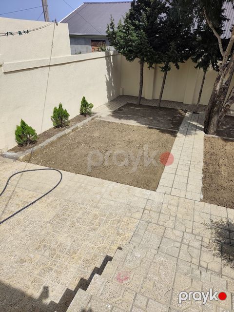 Satılır 4 otaqlı həyət evi/bağ evi 90 m² — Bakı