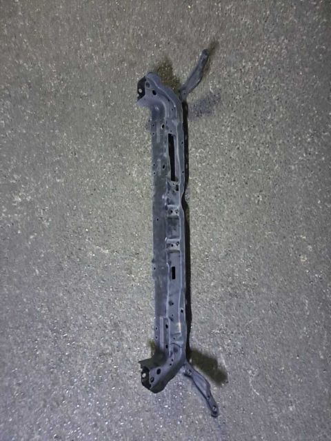 Hyundai Elantra 2015 radiator panelinin yuxarı hissəsi — Bakı