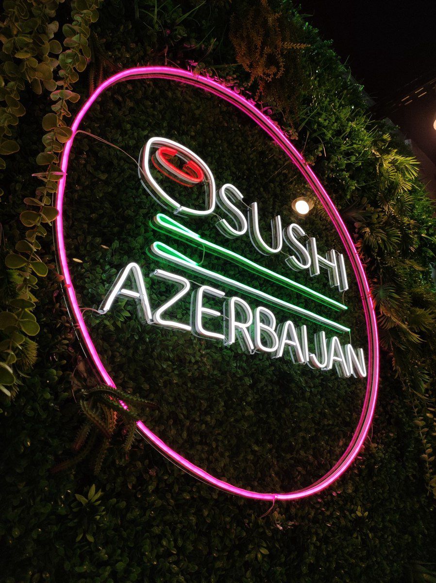 Neon dekorları — Reklama, IT, marketing, Bakı