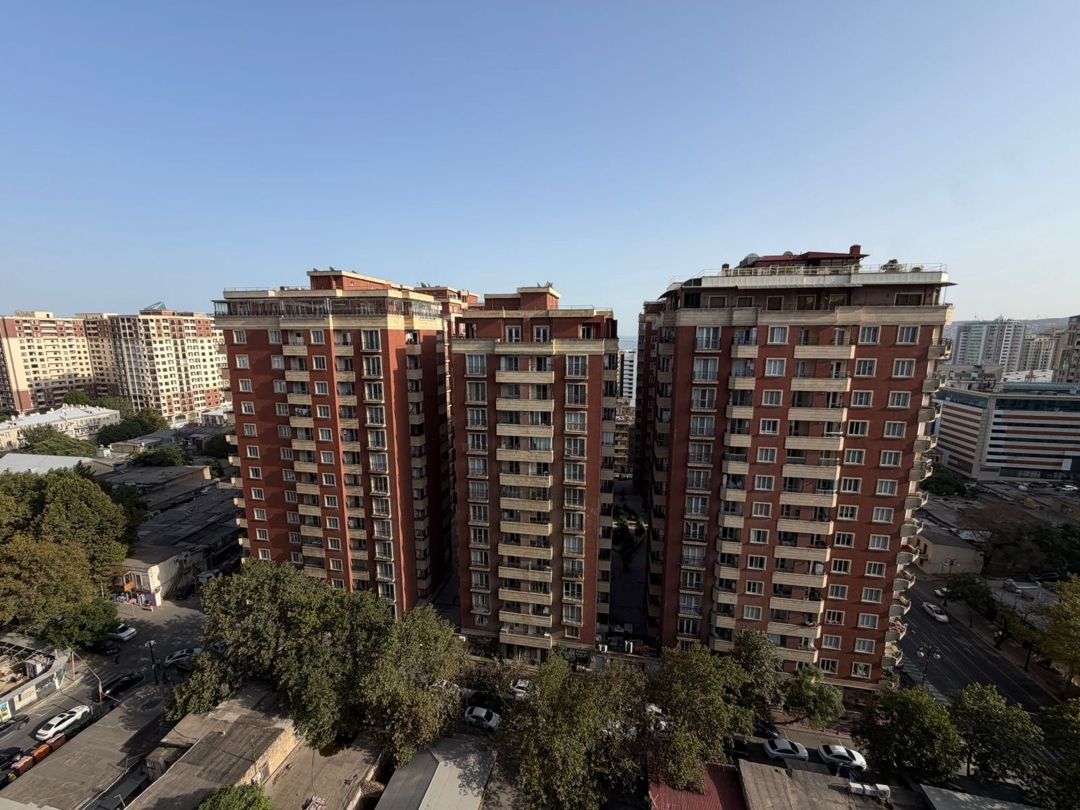 Satılır 4 otaqlı yeni tikili 200 m² — Mənzil, Bakı (3)