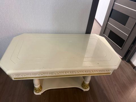 jurnal masası satılır 80 AZN yaxsi veziyetde Kewle*afa — Mehdiabad