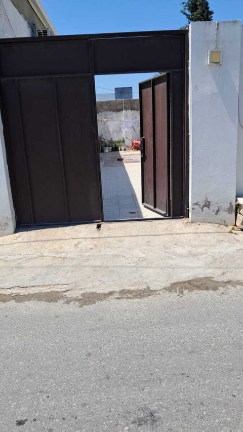 Həyət evi, Buzovna qəs — Bakı