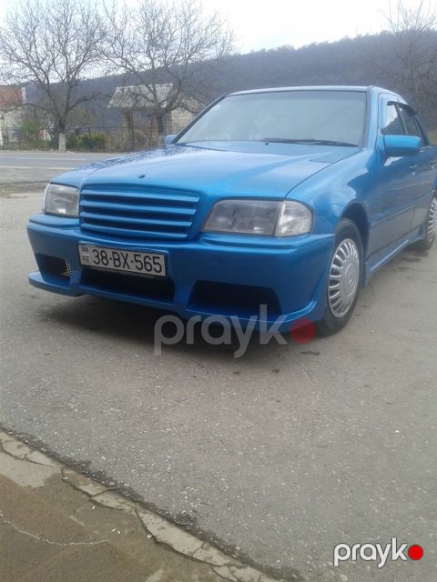 "Mercedes C" buferi