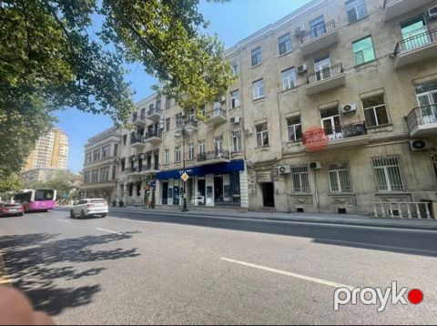 3-otaqlı mənzil, 28 May m., 120 m²