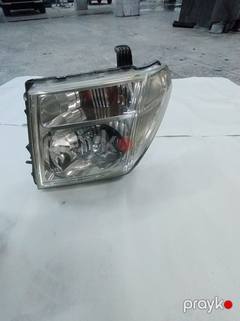 Nissan Navara farası