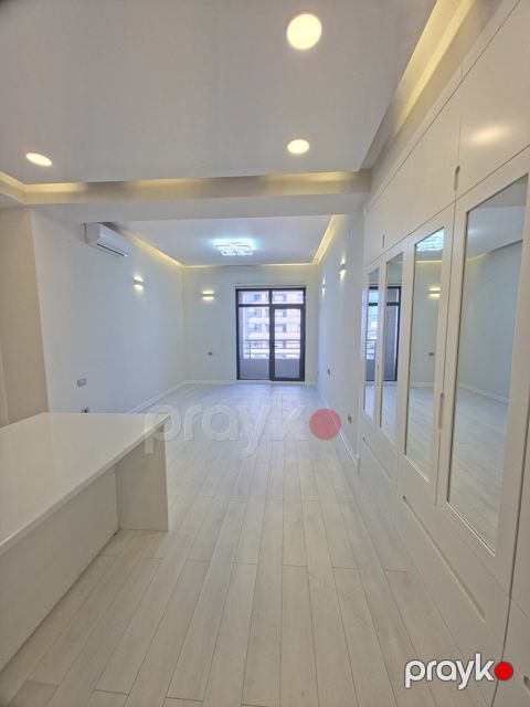 Satılır 2 otaqlı yeni tikili 65 m²