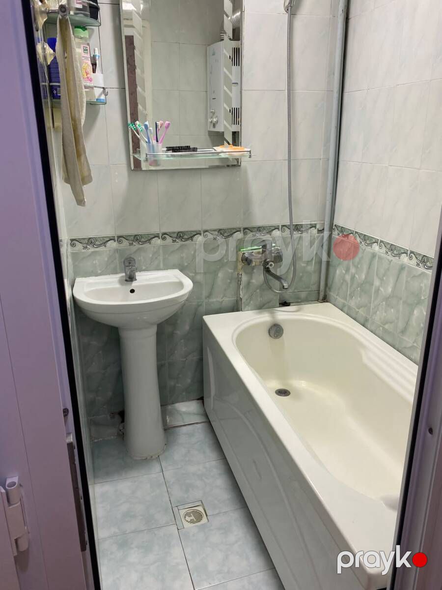 Satılır 4 otaqlı köhnə tikili 75 m² — Mənzil, Bakı (3)