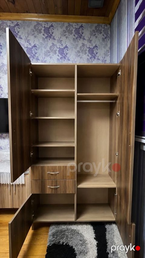 Dolab satılır ela veziyyetde 110 manat heç bir problmi yoxdr ünvan