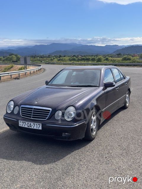 Mercedes E 240, 2.6 L, 2000 il, 400 000 km