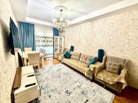 Satılır 4 otaqlı köhnə tikili 100 m² — Bakı