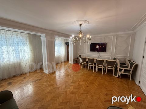 Satılır 3 otaqlı köhnə tikili 90 m² — Bakı