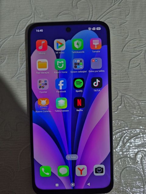 Xiaomi Redmi 15 8/256 yaddas. Telefon zavoddur hec bir detali — Bakı
