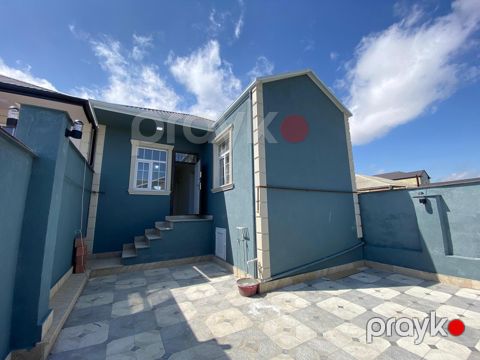 Satılır 4 otaqlı həyət evi/bağ evi 100 m²