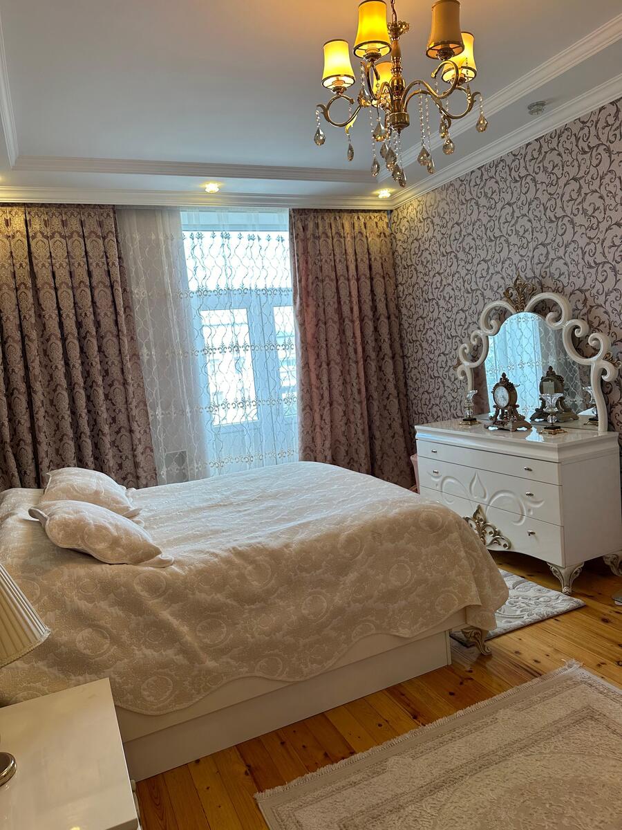 Satılır 4 otaqlı köhnə tikili 100 m² — Mənzil, Bakı (8)