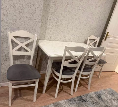 Masa dəsti satılır 4 stulla 170 manata Saray Mtk *afa E — Bakı