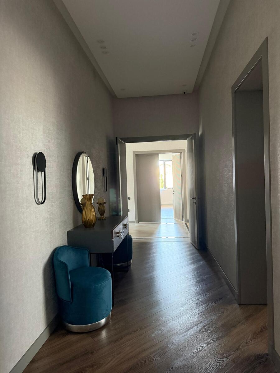 Satılır 5 otaqlı həyət evi/bağ evi 400 m² — Ev, villa, Bakı (10)