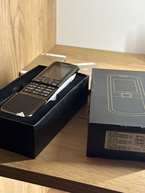 Nokia 8800, qara, düyməli telefon — Sumqayıt