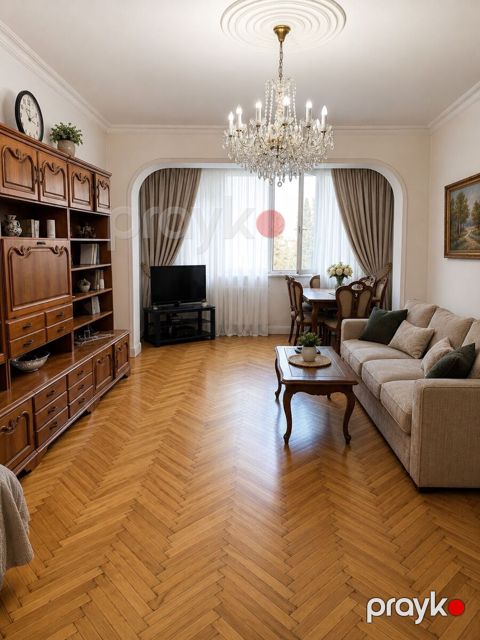 Satılır 3 otaqlı köhnə tikili 100 m²