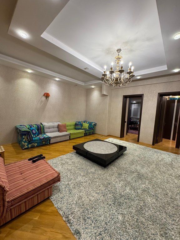 4-otaqlı yeni tikili kirayə verilir, 28 May m., 200 m² — Mənzil, Bakı (11)