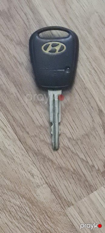 "Hyundai i10" açar pultu