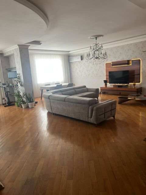 Satılır 3 otaqlı yeni tikili 158 m² — Bakı