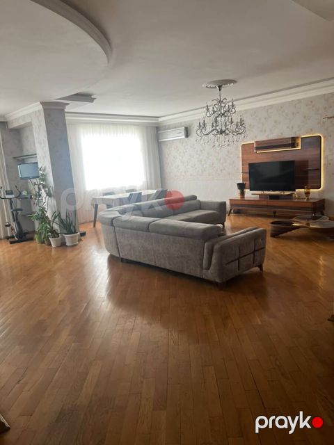 Satılır 3 otaqlı yeni tikili 158 m²