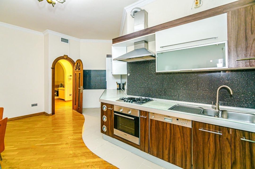 İcarəyə verilir 3 otaqlı köhnə tikili 90 m² — Mənzil, Bakı (4)
