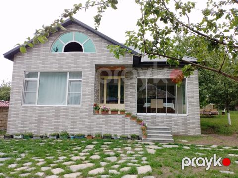 Həyət evi kirayə verilir, Qəbələ ş