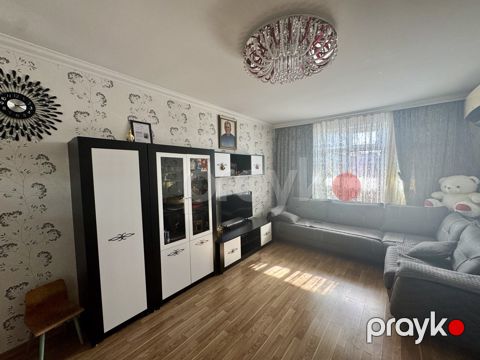 Satılır 4 otaqlı köhnə tikili 100 m²