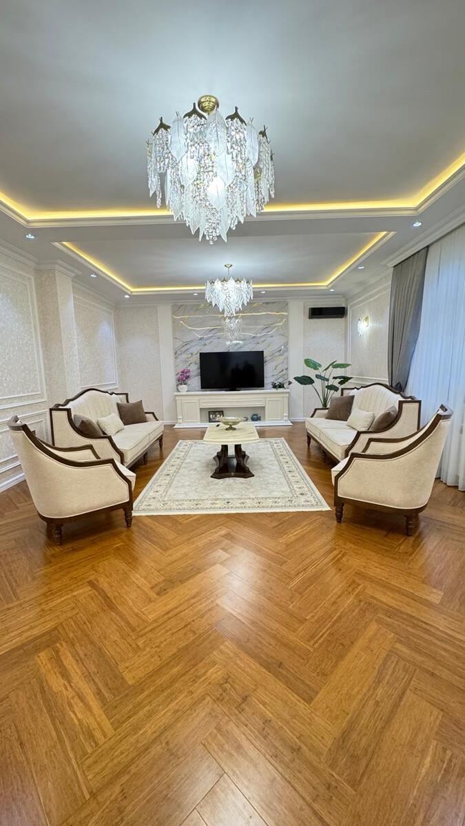 Satılır 6 otaqlı həyət evi/bağ evi 450 m² — Ev, villa, Bakı (4)