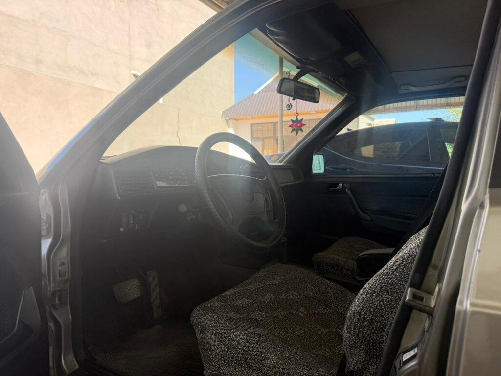 Mercedes 190, 1.8 L, 1992 il, 399 999 km — Avtomobillər, Sumqayıt (9)