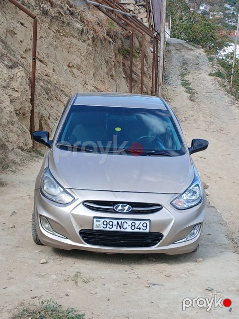 Hyundai Solaris, 1.6 L, 2013 il, 422 222 km — Bakı