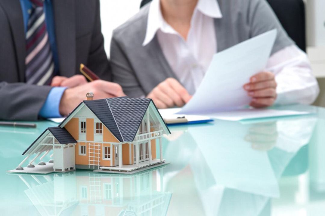 Daşınmaz əmlak agenti/ makler tələb olunur — Vakansiyalar, Bakı (2)