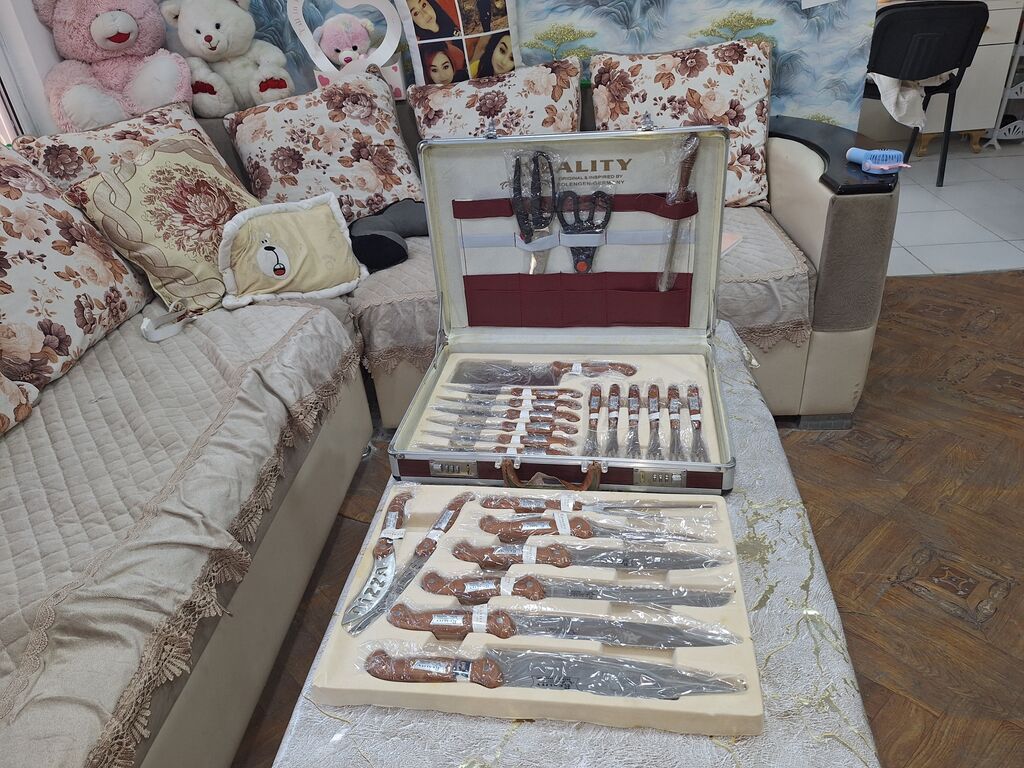 Reality markalı bıçaq dəsti – “Original & Inspired by — Bıçaqlar və doğrama taxtaları, Digah (3)