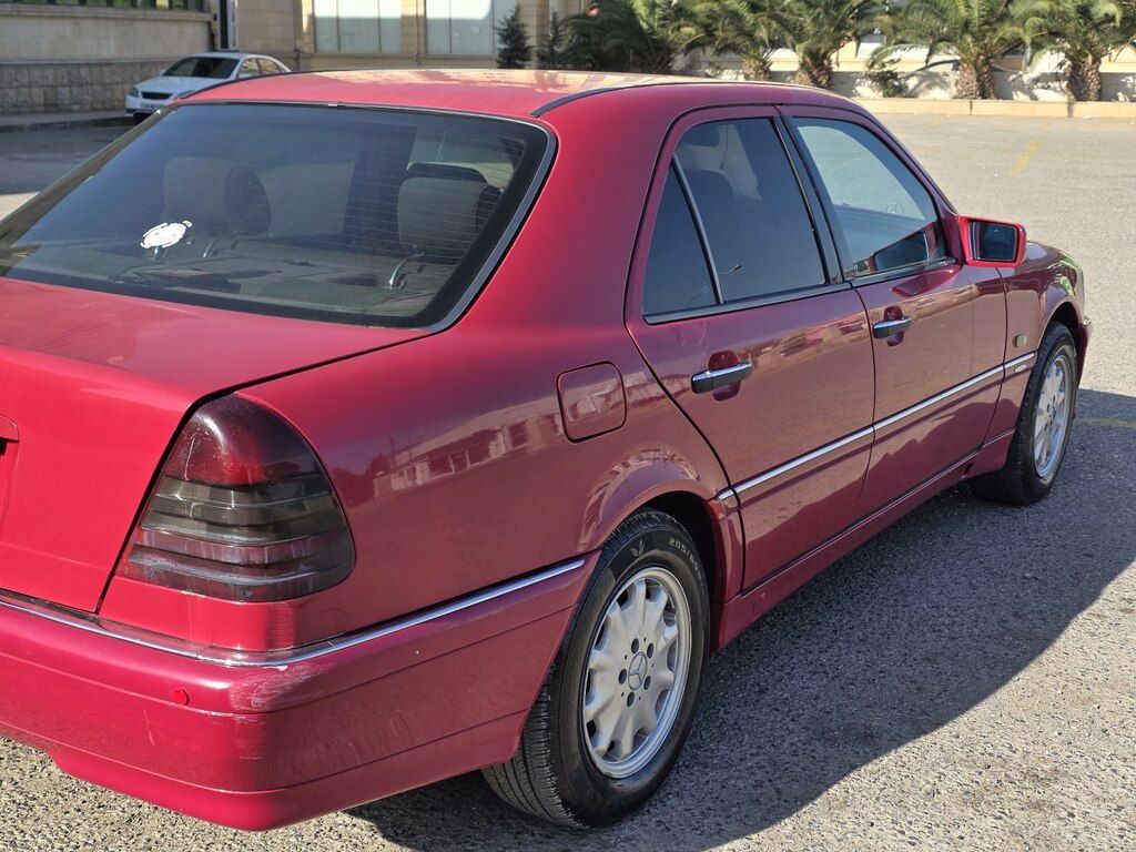 Mercedes C 200, 2.0 L, 1997 il, 305 000 km — Avtomobillər, Bakı (11)