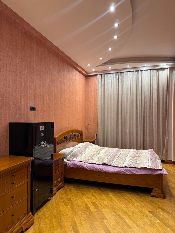 4-otaqlı yeni tikili kirayə verilir, 28 May m., 200 m² — Mənzil, Bakı (9)