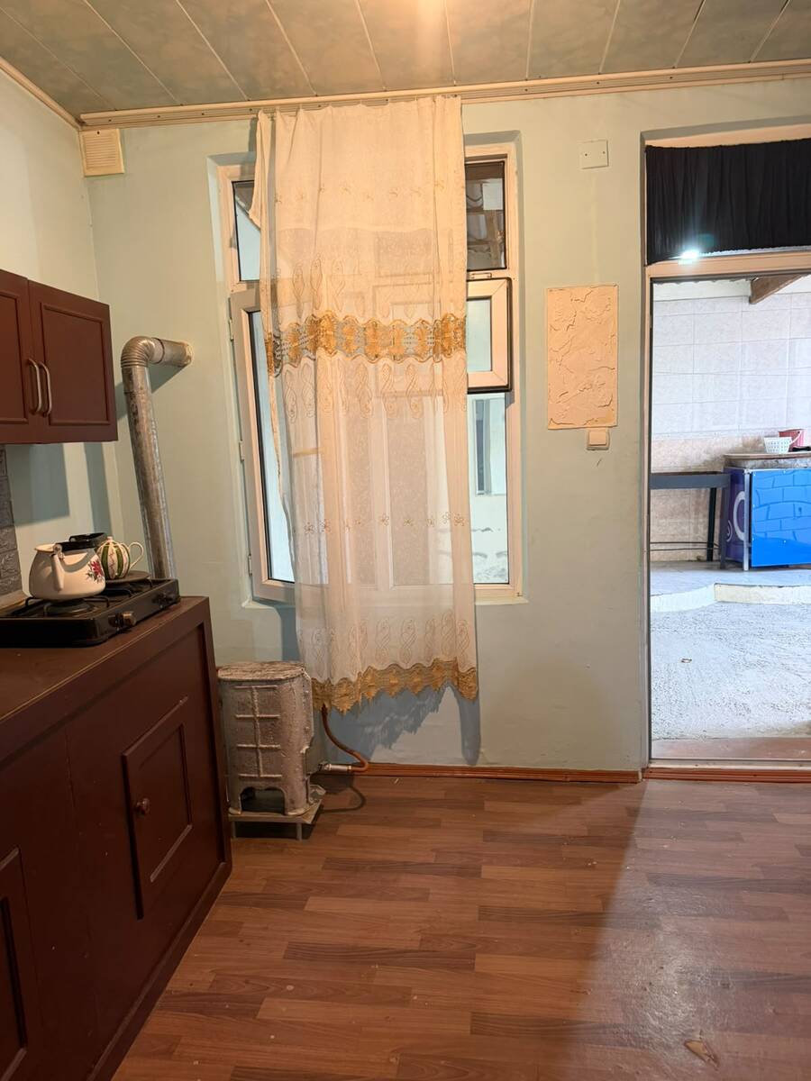 Satılır 4 otaqlı köhnə tikili 45 m² — Mənzil, Bakı (3)