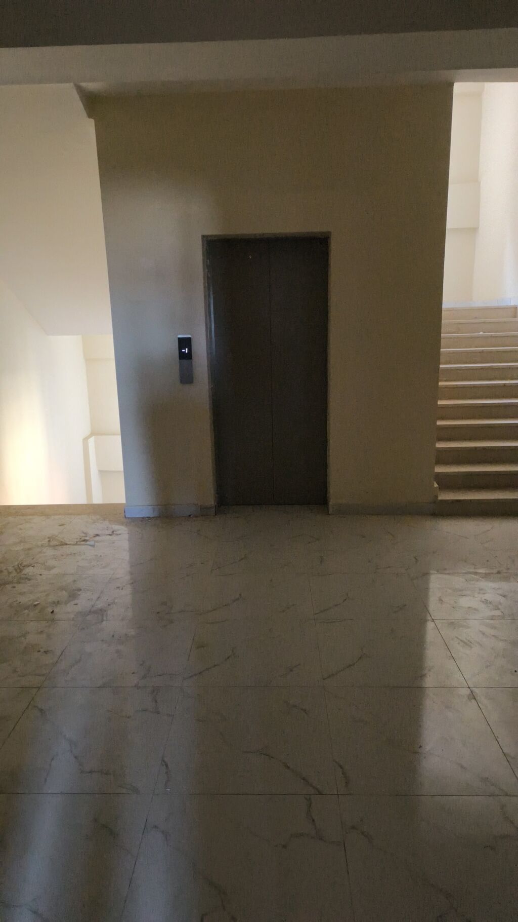 3 otaqlı, Yeni tikili, 87 kv. m — Mənzil, Saray (2)