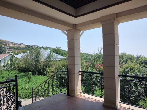 Satılır 4 otaqlı həyət evi/bağ evi 300 m² — Şamaxı