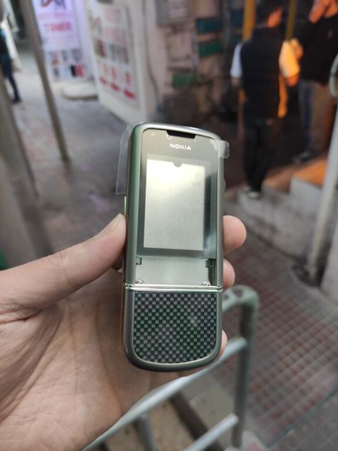 "Nokia 8800 Art Carbon" korpusu — Bakı