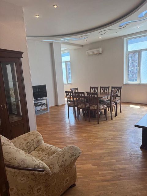 İcarəyə verilir 2 otaqlı yeni tikili 95 m² — Bakı