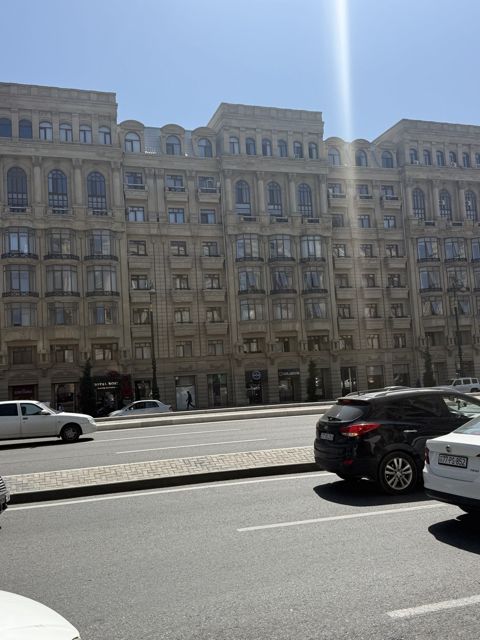 Satılır 3 otaqlı yeni tikili 146 m² — Bakı