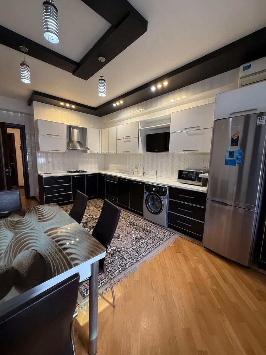 İcarəyə verilir 3 otaqlı yeni tikili 150 m² — Mənzil, Bakı (12)