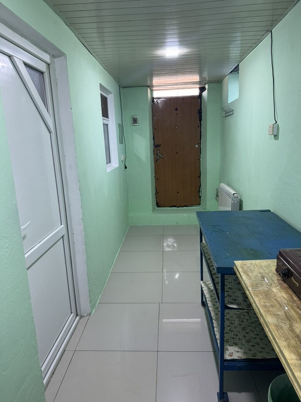 İcarəyə verilən düz Ana yolun qrağı ümumi sahəsi 50 kvadırat 2 — Mənzil, Saray (7)