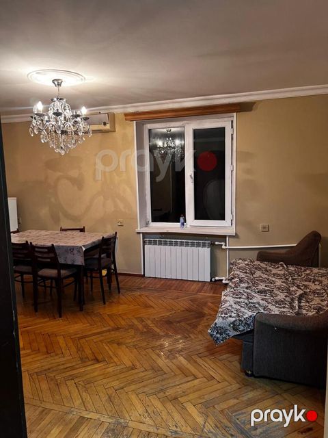 İcarəyə verilir 2 otaqlı köhnə tikili 40 m²