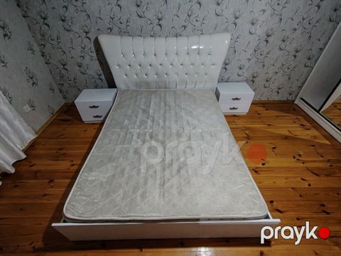 Aspirator, qaz peçi, uvannik çıxmaq şərti ilə. Mebelləri satılır