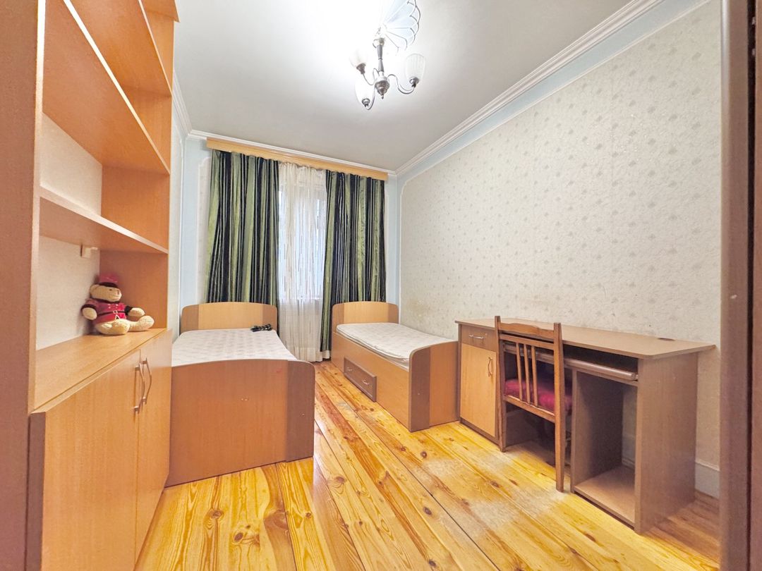 Satılır 4 otaqlı köhnə tikili 110 m² — Mənzil, Bakı (8)