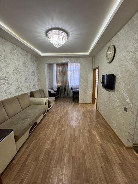 Satılır 2 otaqlı köhnə tikili 65 m² — Bakı